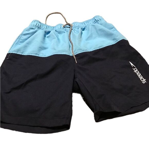 Speedo swimming trunks excellent condition size medium like new - Picture 1 of 1